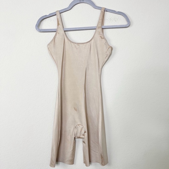 SPANX Simplicity Slimming OpenBust Mid-Thigh Beige BodySuit Shapewear - Picture 7 of 15